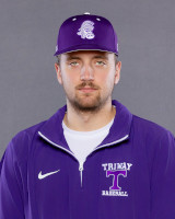 Varsity Assistant Coach Turner Giles